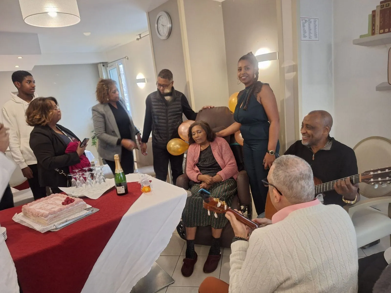 Anniversaire de Mme Lopes Silvestra !
