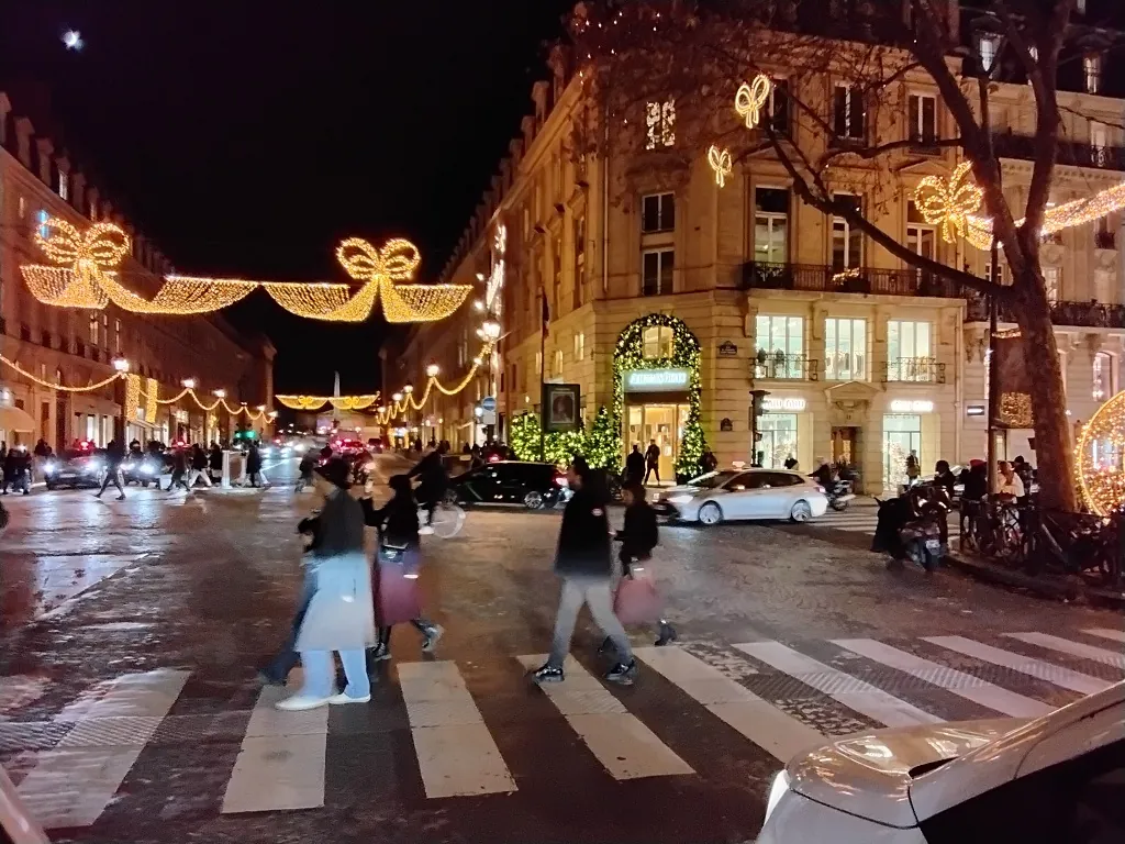 Paris c'est pas bre-som la nuit !