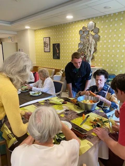 UN PETIT TOUR POUR DES GRANDS PLAIRS DANS NOS SALONS 