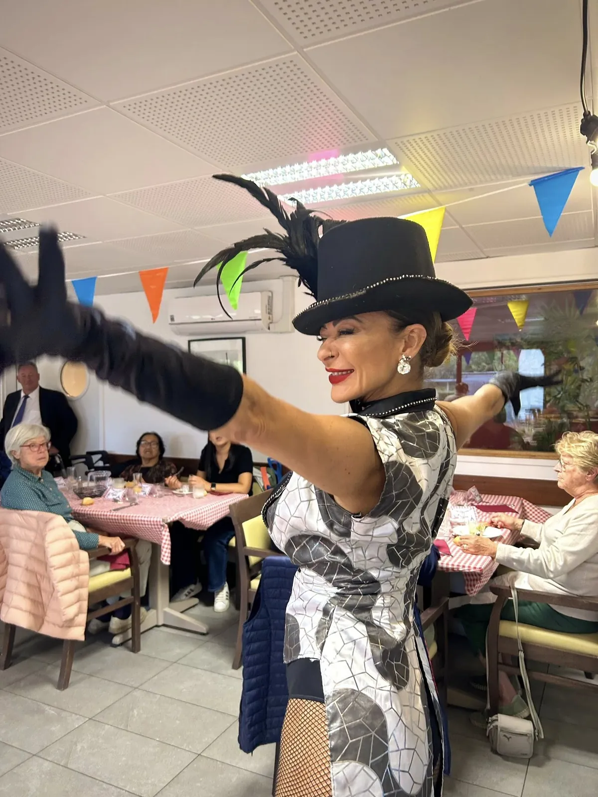 GUINGUETTE PARISIENNE 