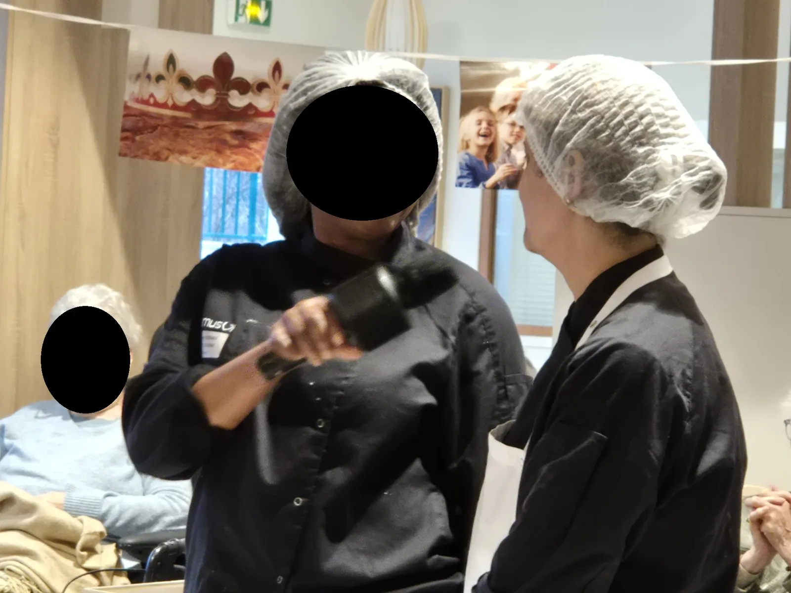 DÉGUSTATION DE GALETTES DES ROIS A LA RÉSIDENCE LES JARDINS D'EPINAY