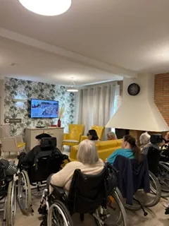 Un moment de partage autour de la messe du Pape