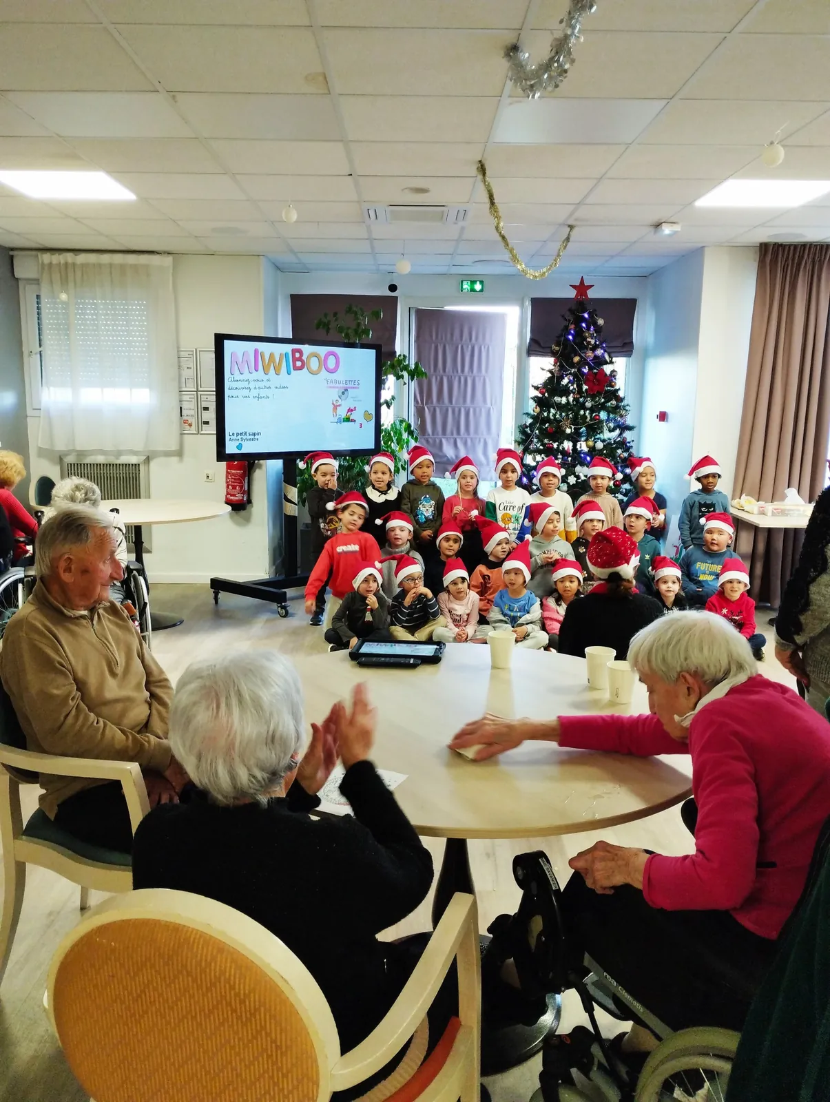 Decembre 2023 "Les maternelles de Garons"