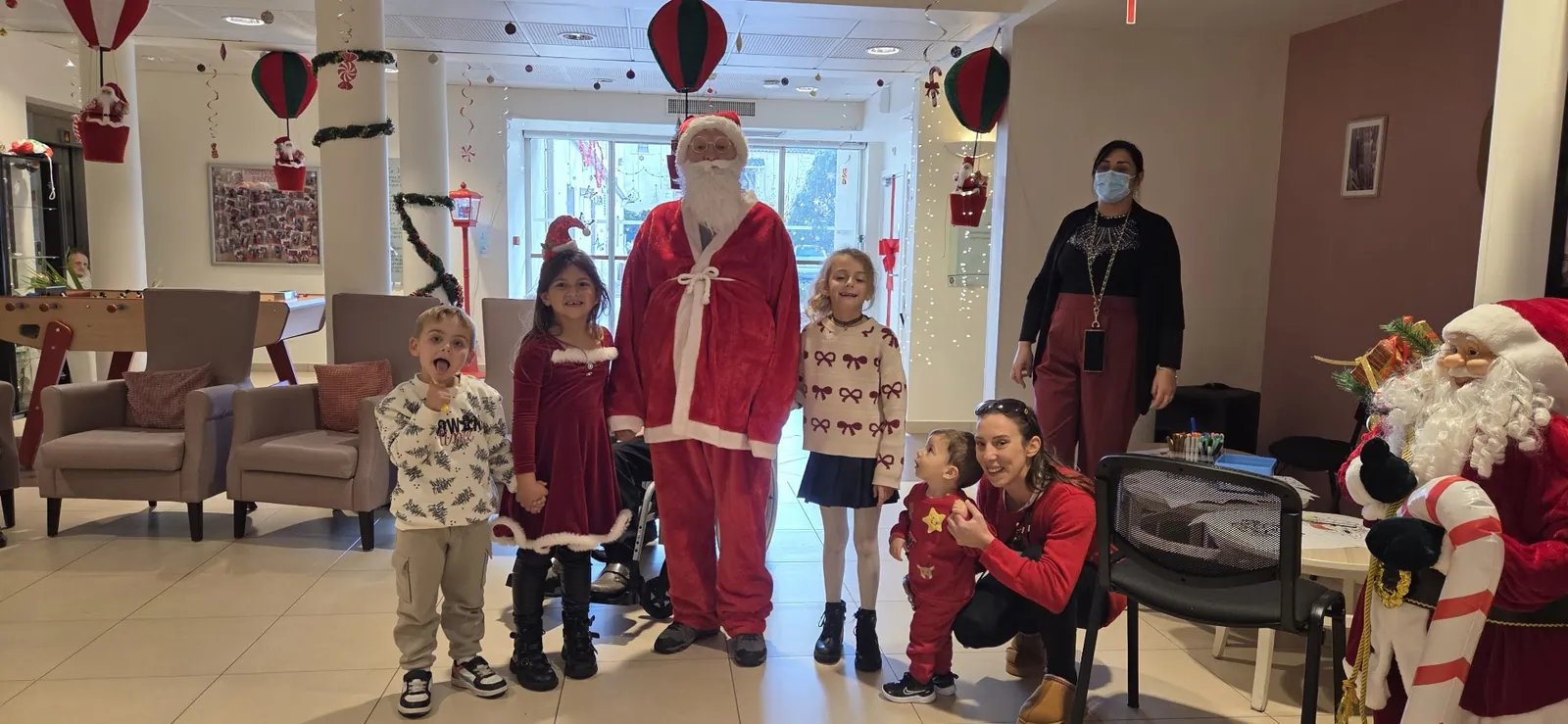 Le Père Noël à la résidence : un moment magique pour les enfants du personnel