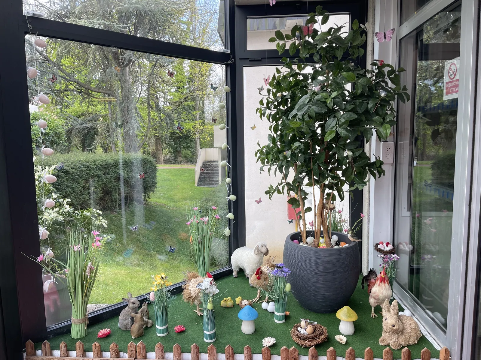 Une décoration au rythme des thèmes et des saisons : quand Pâques s’invite à la Résidence