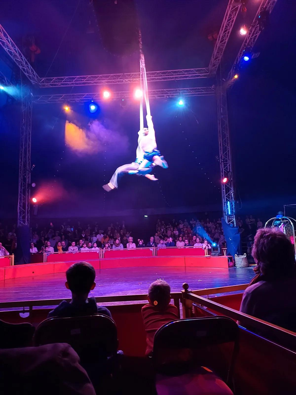 Spectacle au cirque Imagine !