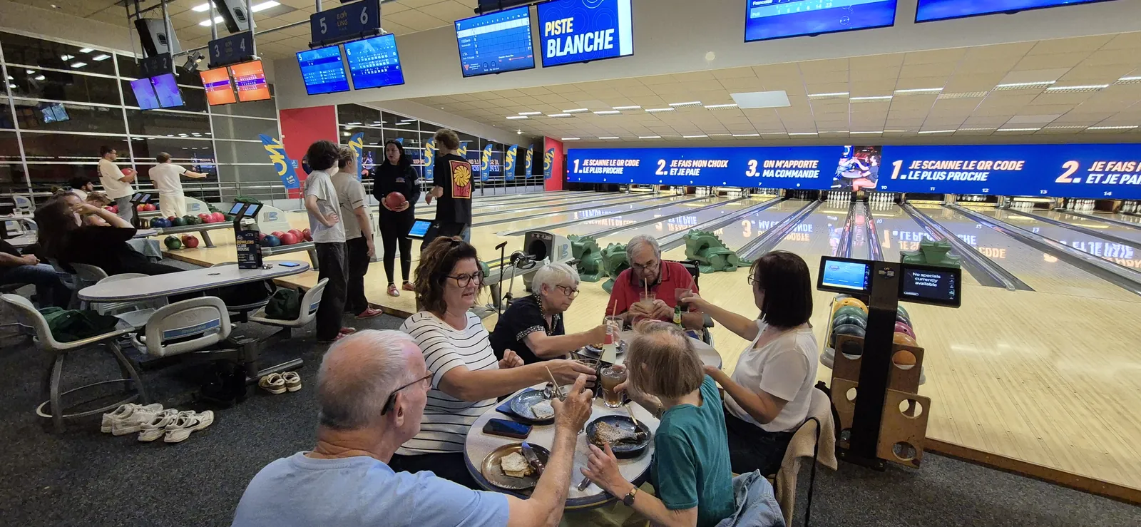 Surprise : Un après-midi au bowling !