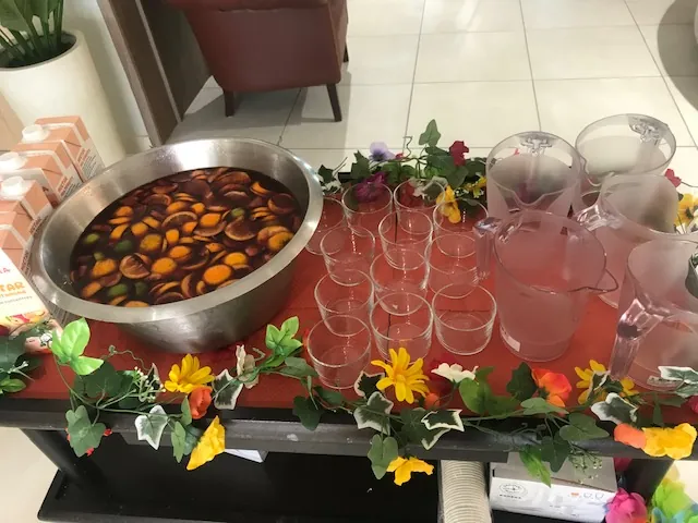 Un Bar Qui Se Déplace, Une Ambiance Qui S’installe