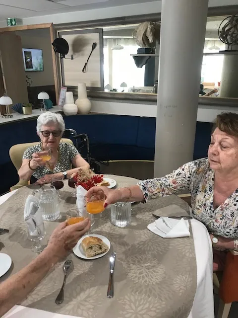 Un Bar Qui Se Déplace, Une Ambiance Qui S’installe