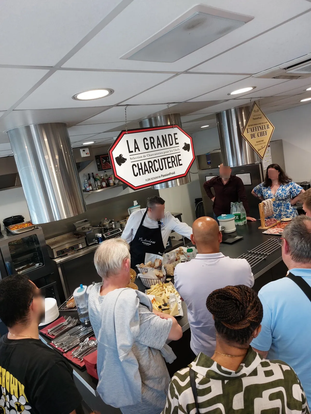Une journée au cœur des saveurs : notre chef  de cusine à la découverte des produits de notre fournisseur