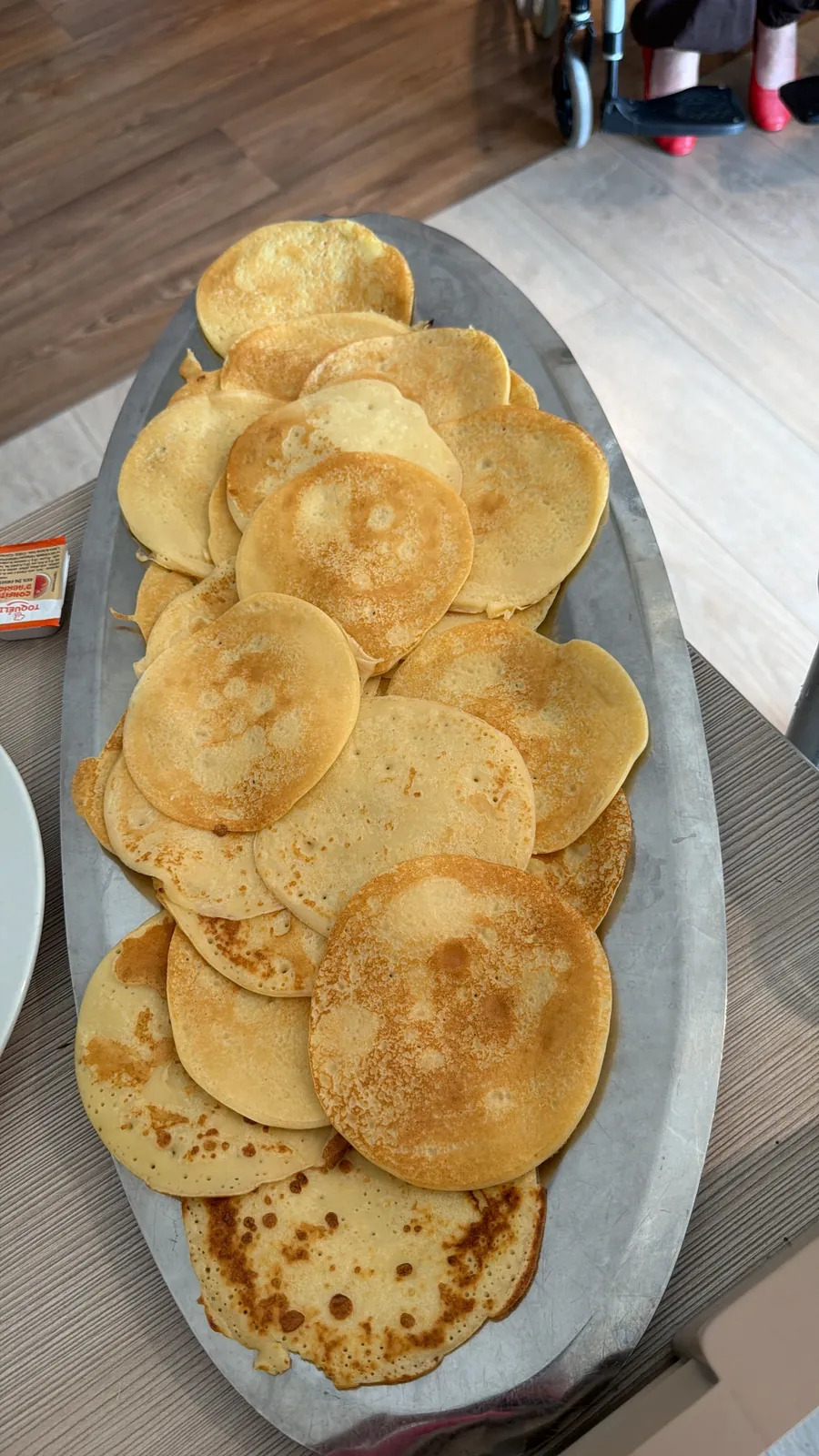 Crêpes, belotte et thé dansant 