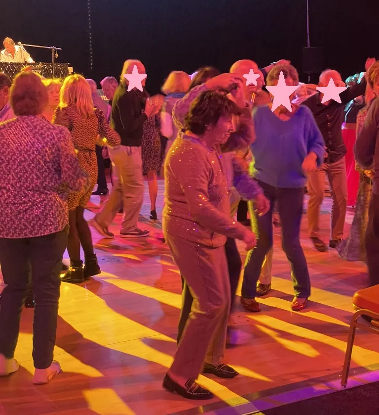 Sortie au Bal du Téléthon pour les résidents des Vallières 