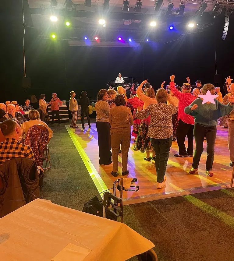 Sortie au Bal du Téléthon pour les résidents des Vallières 