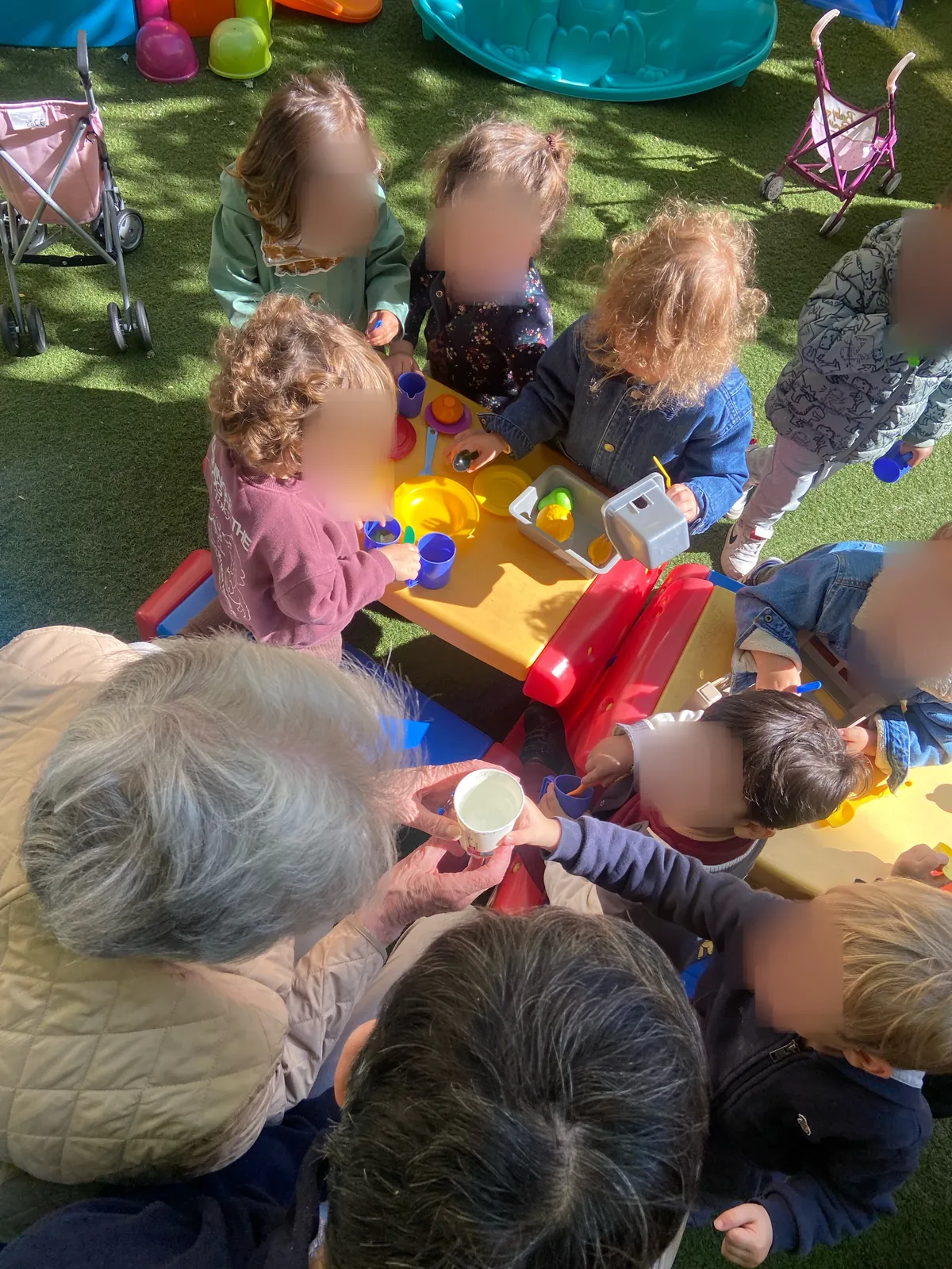 Visite à la crèche des Écureuils – Jeudi dernier