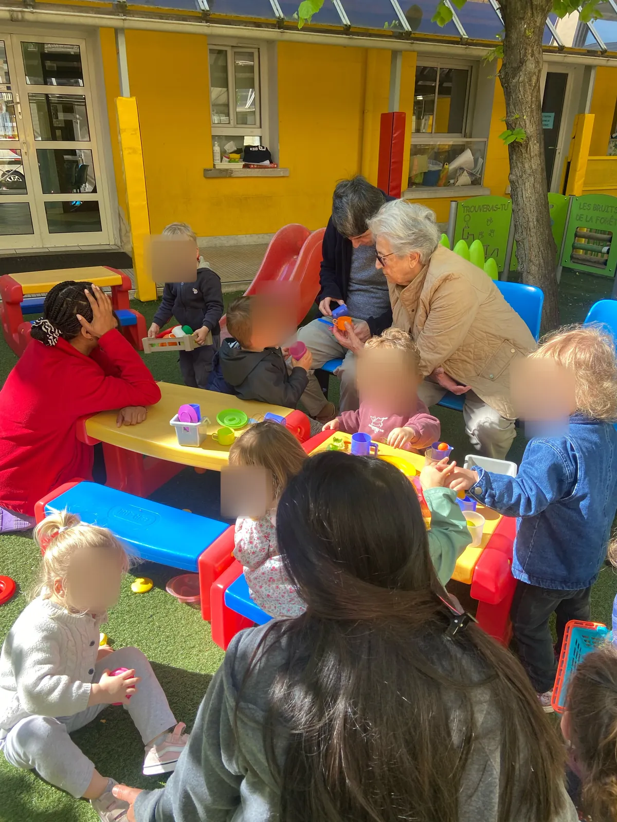 Visite à la crèche des Écureuils – Jeudi dernier