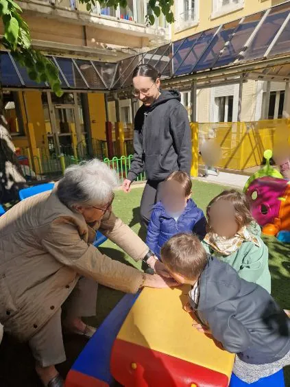 Visite à la crèche des Écureuils – Jeudi dernier