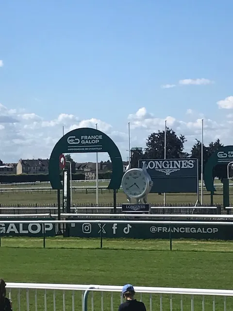 Sortie hippique à l'hippodrome de Chantilly
