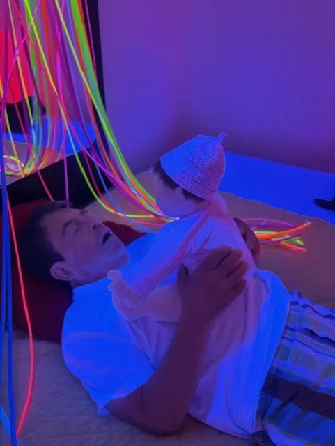 Séance individuelle en salle Snoezelen – Unité Protégée