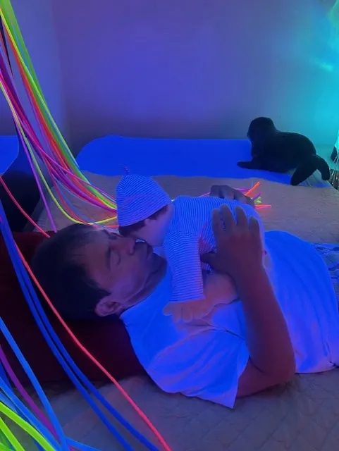 Séance individuelle en salle Snoezelen – Unité Protégée