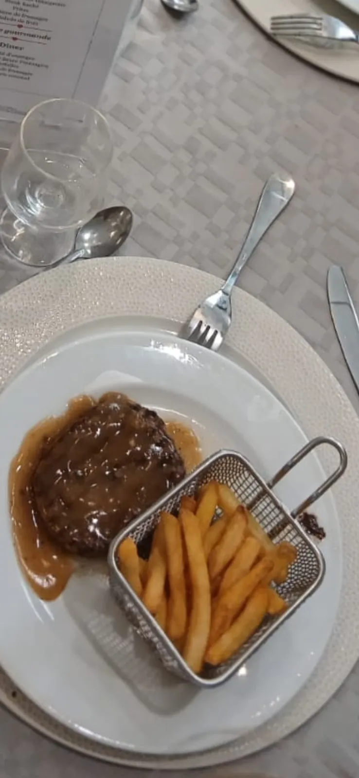 Journée mondiale de la frite : un repas à thème placé sous le signe de la convivialité