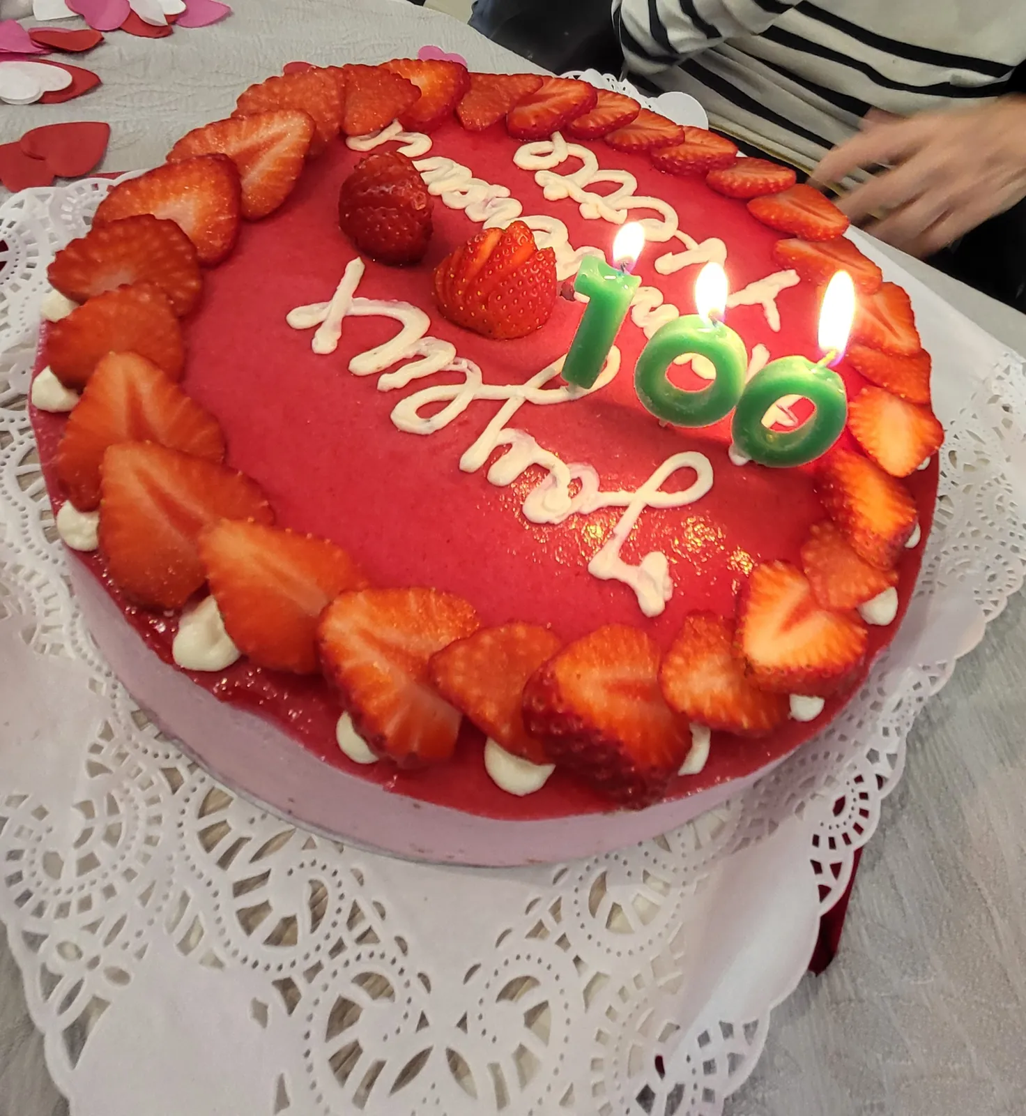 Un siècle de vie : joyeux anniversaire à Madame L. pour ses 100 ans – Résidence Les Adrets