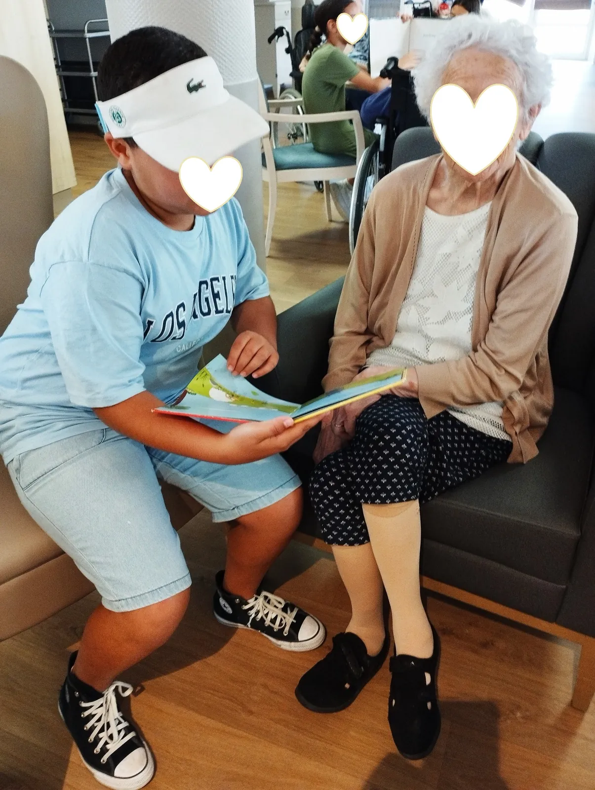 lecture avec les élèves de l'école