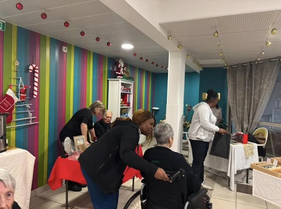 Grand marché de Noël artisanal à la résidence 