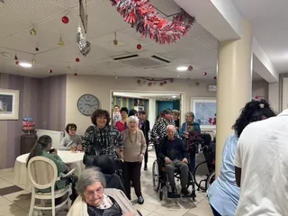 Grand marché de Noël artisanal à la résidence 